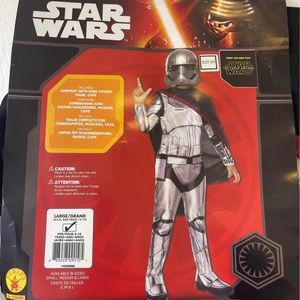 Star Wars Captain Phasma Costume! (Youth Large)